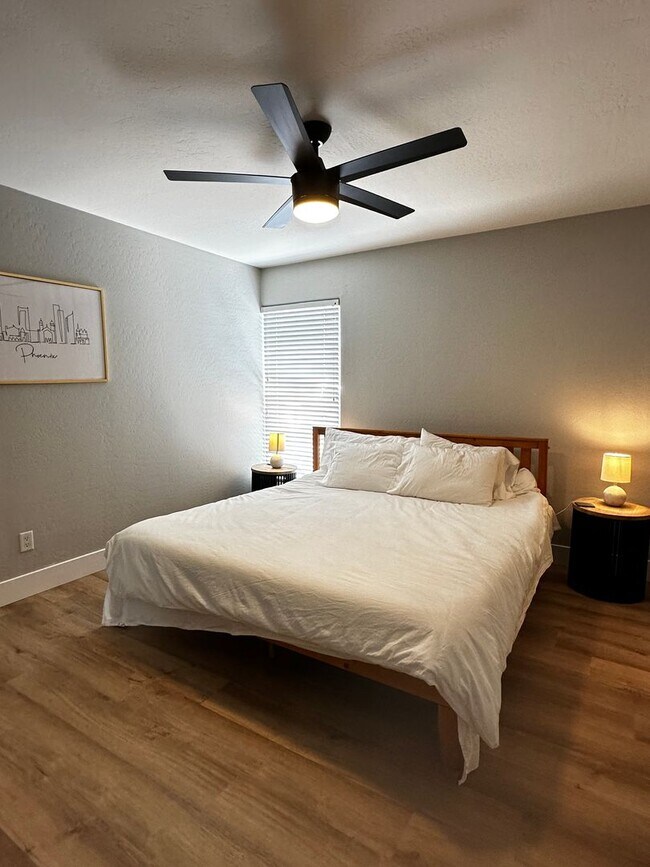 OFFERING MOVE IN SPECIALS, FULLY FURNISHED... - OFFERING MOVE IN SPECIALS, FULLY FURNISHED... House