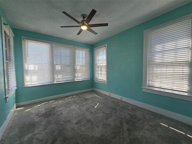 Photo - 717 Broadway Avenue J Unit 3