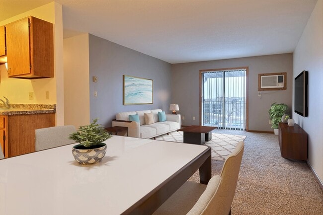 Fargo, ND France Apartments | Dining - France