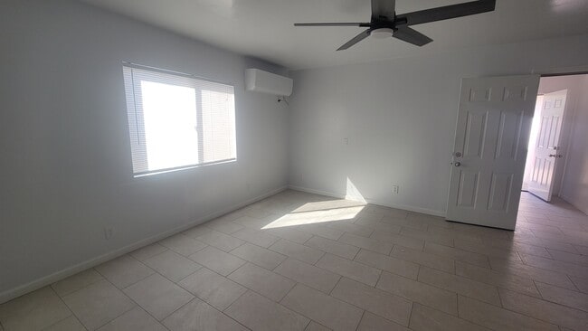 Photo - 2801 El Berrendo Ave Unit B