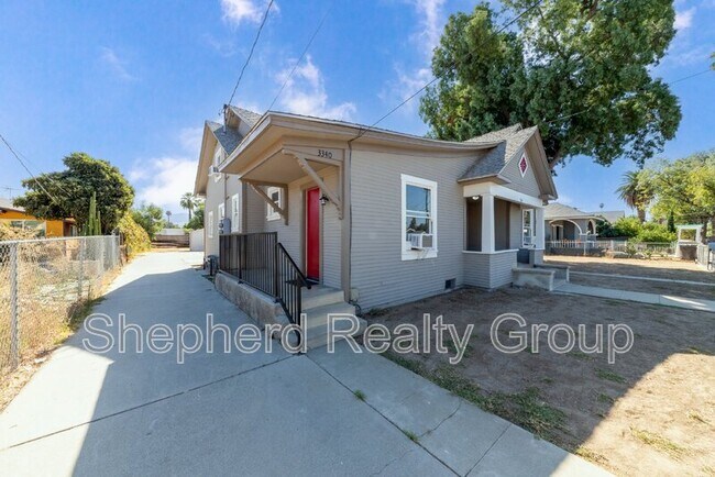 Photo - 3340 Eucalyptus Ave