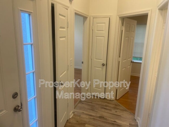 Building Photo - 207 Timber Ridge Dr Rental