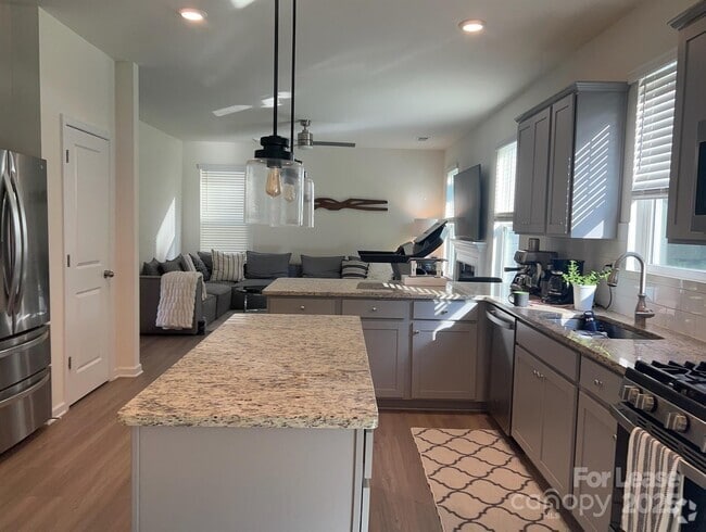 Building Photo - 7208 Wheyfield Dr Rental