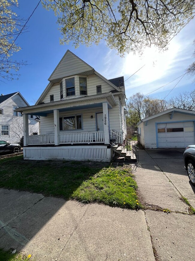 3 Bedroom 1.5 Bathroom Home - 3 Bedroom 1.5 Bathroom Home