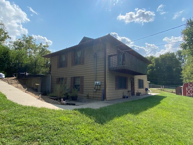 Photo - 733 Grant St