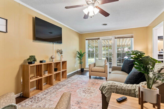 Building Photo - 4243 Vaughn Rd Rental