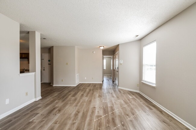 Photo - 526 Florence Dr