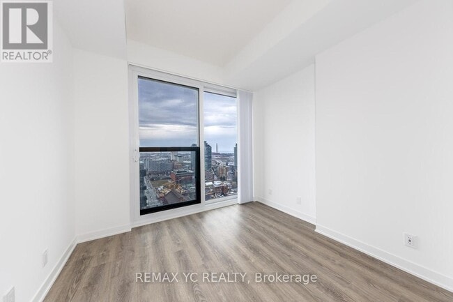 Photo - 180 Front St E Unit #3205