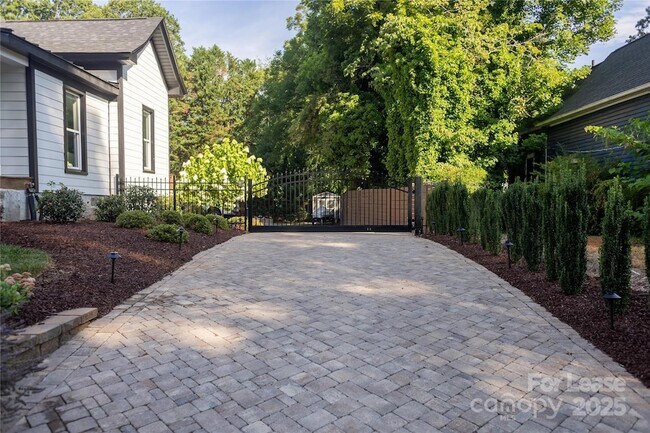 Photo - 311 S Academy St