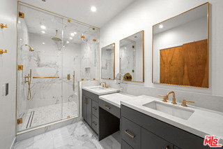 Building Photo - 106 Croft Ave