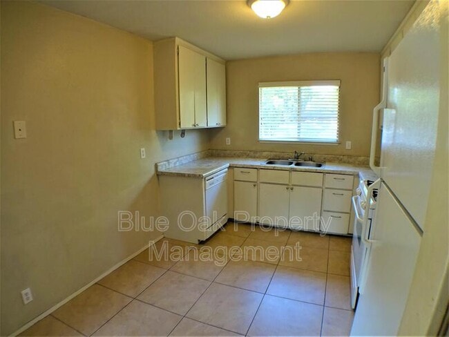 Photo - 346 Hickory St