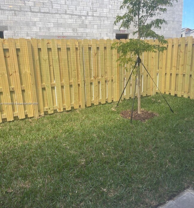 Photo - 2363 SE 11th St