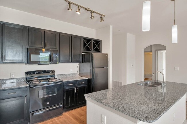 Building Photo - Boulevard at Lakeside Rental