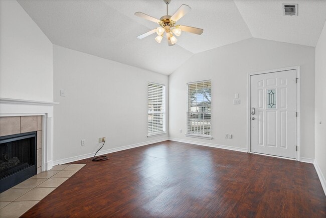 Photo - 605 Westchase Ct S