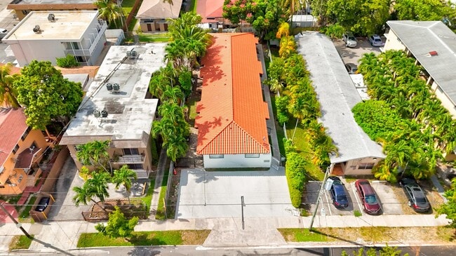 1330 NW 5th St