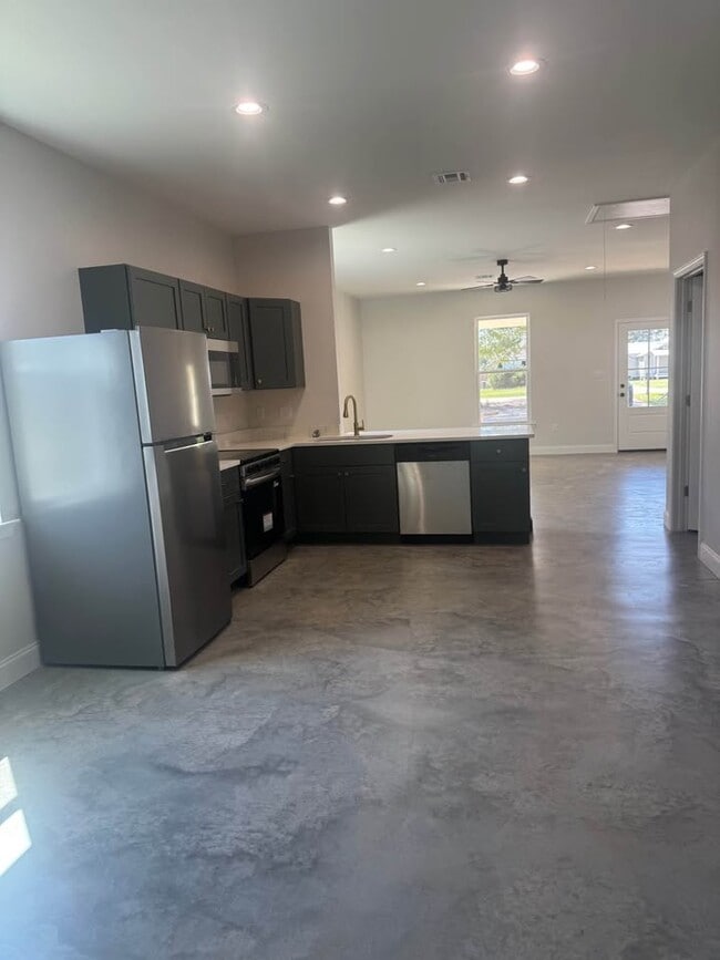 Photo - 270 N 3rd St