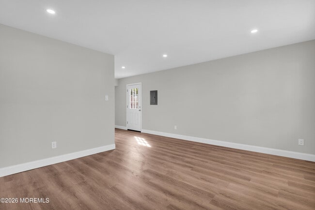 Photo - 117 Schooner Ave