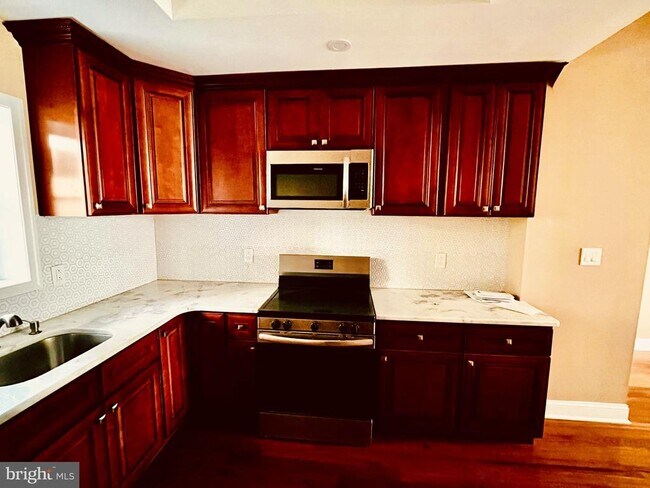 Photo - 2841 N Judson St