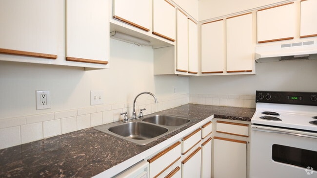 Kitchen - Central Square Apartments