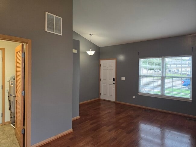 Photo - 402 Waubonsee Drive