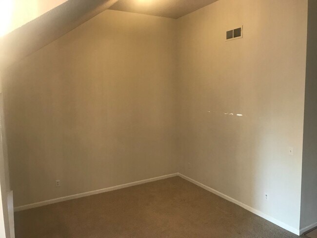 Photo - Beautiful split level home with 3 bedrooms, 2.5 baths