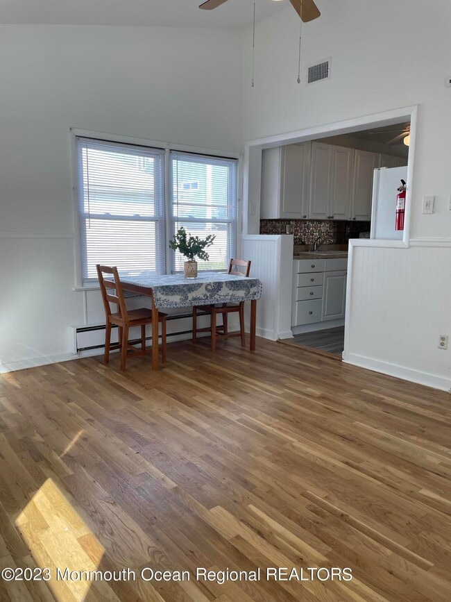 Photo - 237 Seabreeze Ave