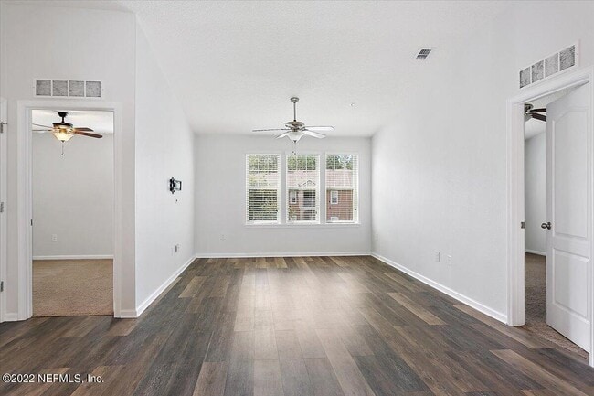 Photo - 213 Larkin Pl Unit 108