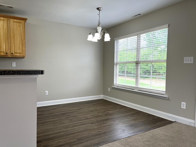 Photo - 241 Shadow Ct SW