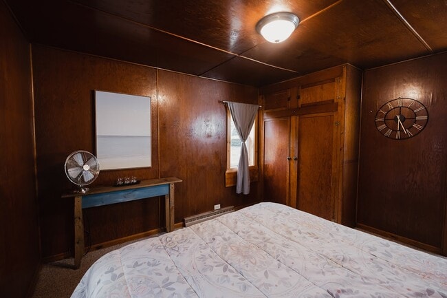 Photo - 7521 Water St