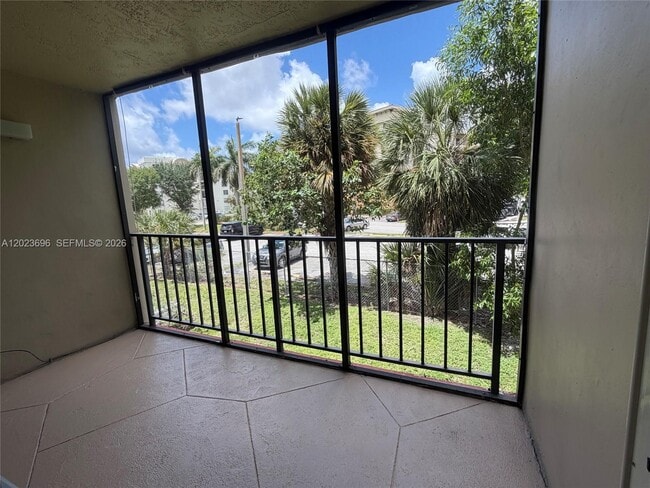 Building Photo - 9150 Fontainebleau Blvd Unit 203-2