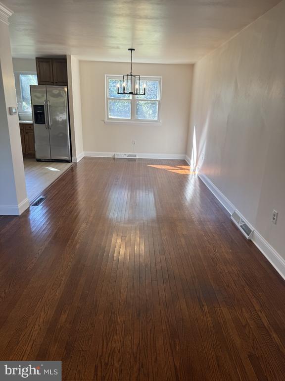 Photo - 520 Hedgerow Ln