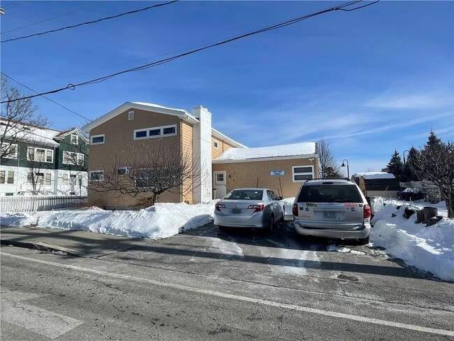 Photo - 241 Huxley Ave