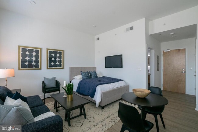 Building Photo - 2235 Washington Ave Unit 408 Rental