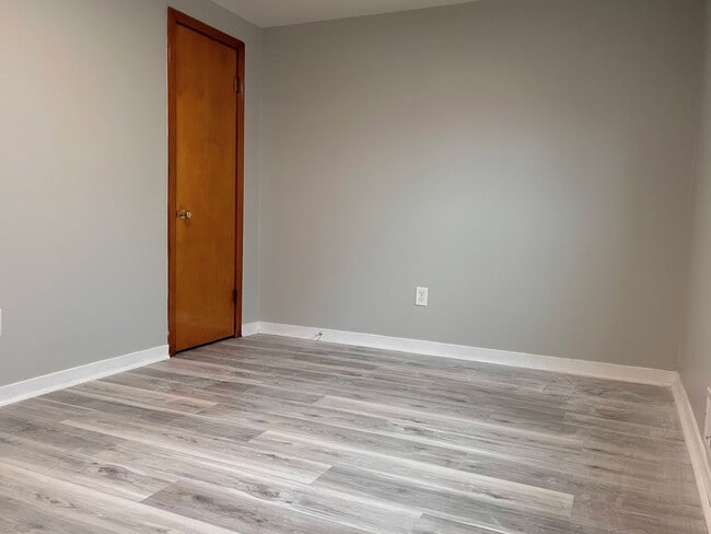 Photo - 424 Springville Ave Unit Lower