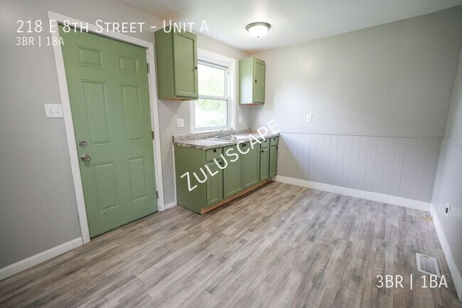 Photo - 218 E 8th St Unit A
