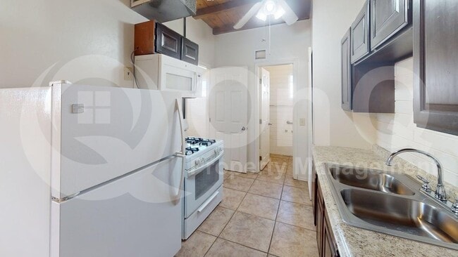 Photo - 3566 E Kleindale Rd