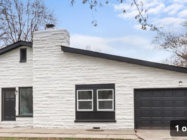 5 Bedroom Single Family Home in Anderson - 5 Bedroom Single Family Home in Anderson