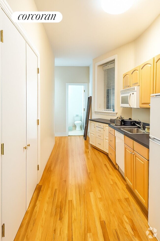 Building Photo - 705 9th Ave Rental