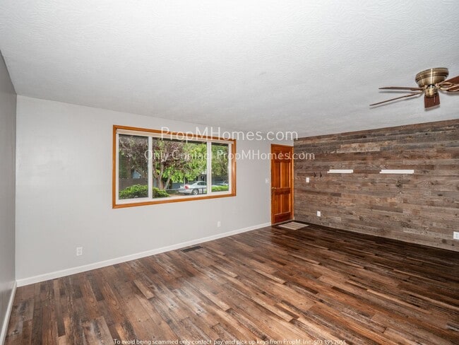 Photo - Charming Three Bedroom Ranch In Oak Grove w/ Lawn Care Included!