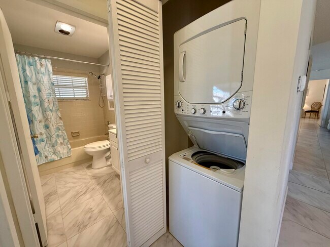 Photo - 5850 Summerfield Ct Unit 52