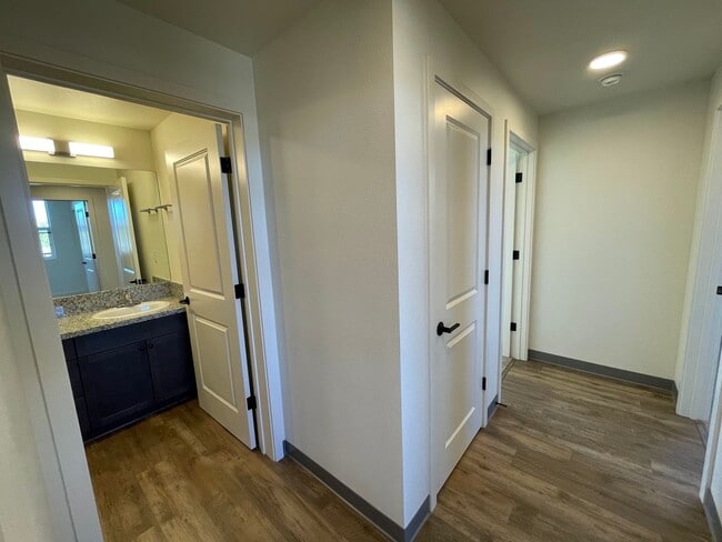 Photo - Residence 1861