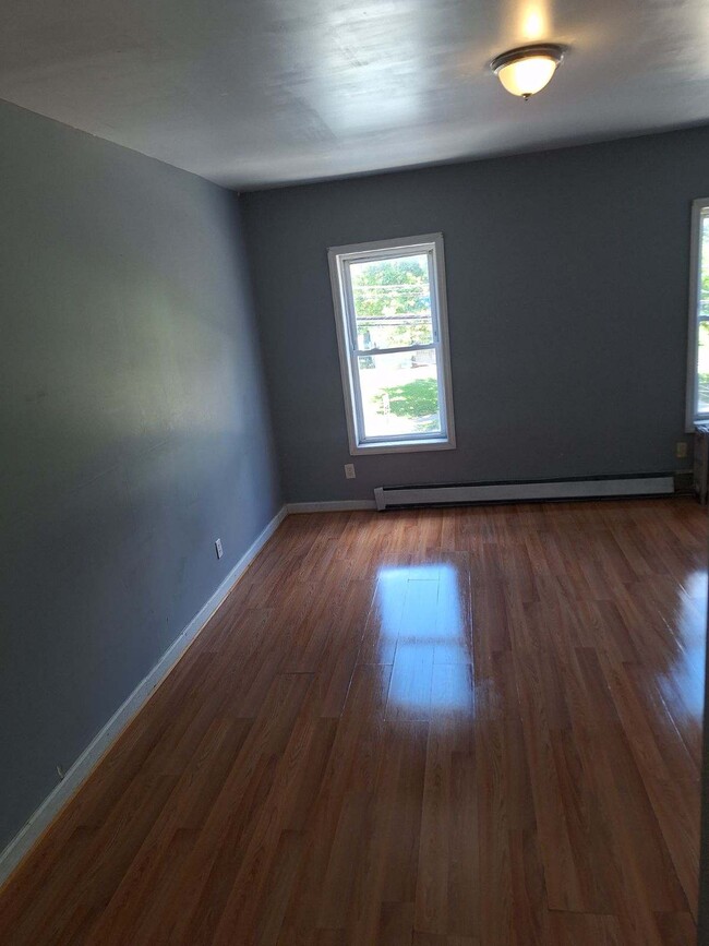 Spacious Living Room - 362 Brunswick Ave Townhome