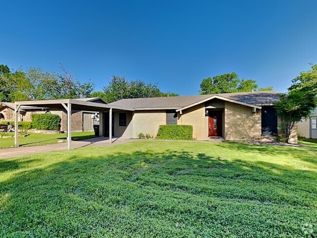 Building Photo - 1913 Briarwood Dr Rental