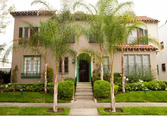 655 S Dunsmuir Ave - 655 S Dunsmuir Ave