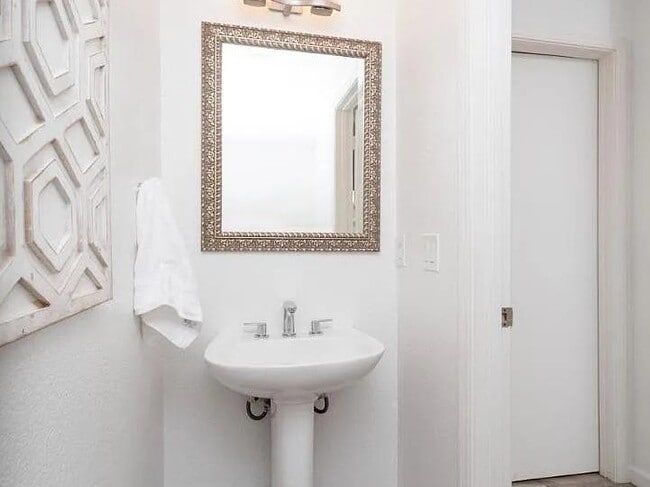 Photo - 522 Shoal Cir
