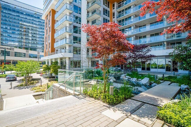 Photo - 433 Marine Dr SW Unit 703