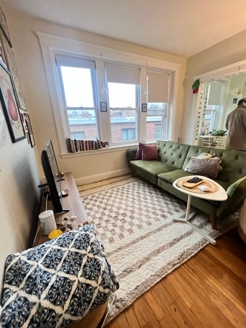 15 Walbridge St Unit 4