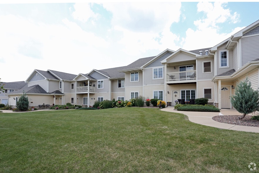 Southwind Prairie Apartments For Rent in Lake Geneva, WI