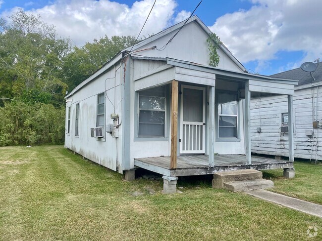 Building Photo - 860 Peach Ave Rental