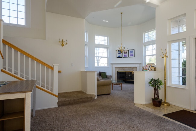 Building Photo - 129 Outlook Cir Unit 129 Outlook Circle